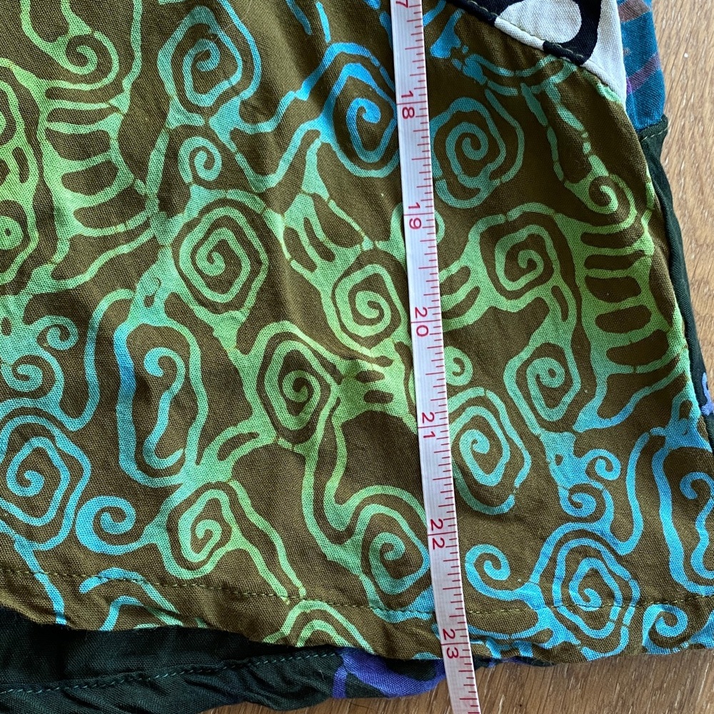 Wild Woman Patterned Top - Picture 6 of 9